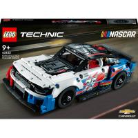 Конструктор LEGO Technic NASCAR Next Gen Chevrolet Camaro ZL1 672 д Фото