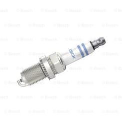 Свеча зажигания Bosch 0 242 235 797 Фото 1