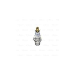 Свеча зажигания Bosch 0 242 240 619 Фото 2