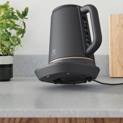 Электрочайник Electrolux E7K1-6BP Фото 2