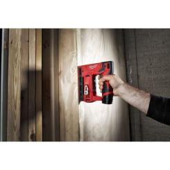 Степлер строительный Milwaukee M12 BST-0 (без АКБ та ЗП) Фото 3