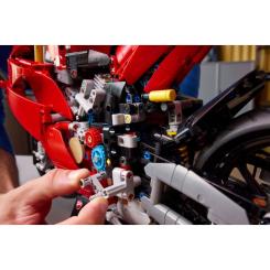 Конструктор LEGO Technic Мотоцикл Ducati Panigale V4 S Фото 9
