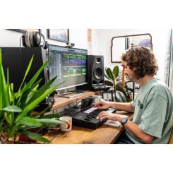 MIDI-клавиатура Novation Launchkey 25 MK4 Фото 10