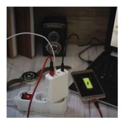 Зарядное устройство EMOS V06G120 1xUSB-A + 3xUSB-C PD120W GaN Фото 7