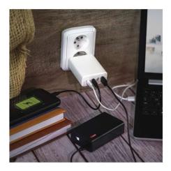 Зарядное устройство EMOS V06G120 1xUSB-A + 3xUSB-C PD120W GaN Фото 8