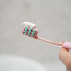 Зубная щетка Fesco Ultra Multi Brush Soft Розовая Фото 5