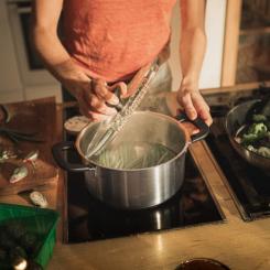 Кастрюля Fiskars Functional Form з кришкою 3 л Фото 6